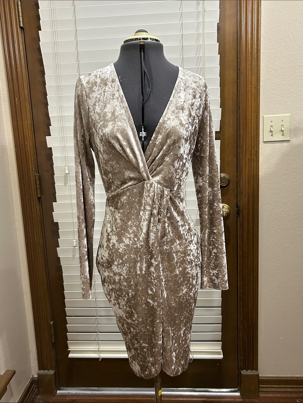 Astr Crushed Velvet Wrap Dress in Champagne Beige size S-M - NWT - MSRP $98